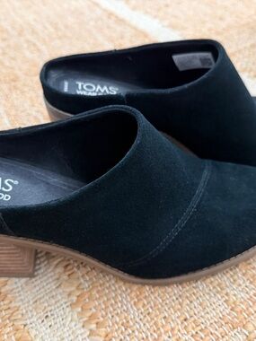 TOMS Black Suede Slip-On Mule with Low Stacked Heel. Size 8.5. Great condition